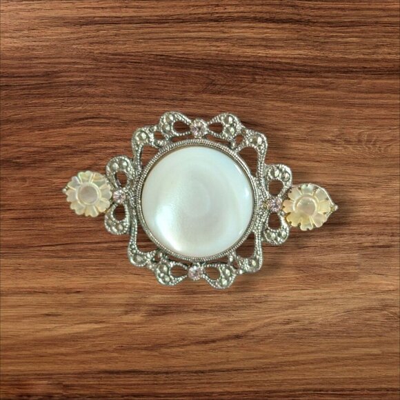 Vintage Silver-Tone Brooch With Faux Pearl Center & Mother Of Pearl Floral Accen - Picture 1 of 10
